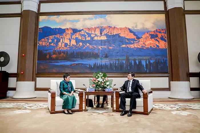 Z6��������ʱ���й����ٷ���վ